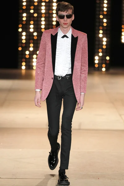 Look 46